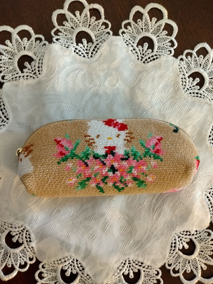 フェイラー　眼鏡ケース　キティちゃん