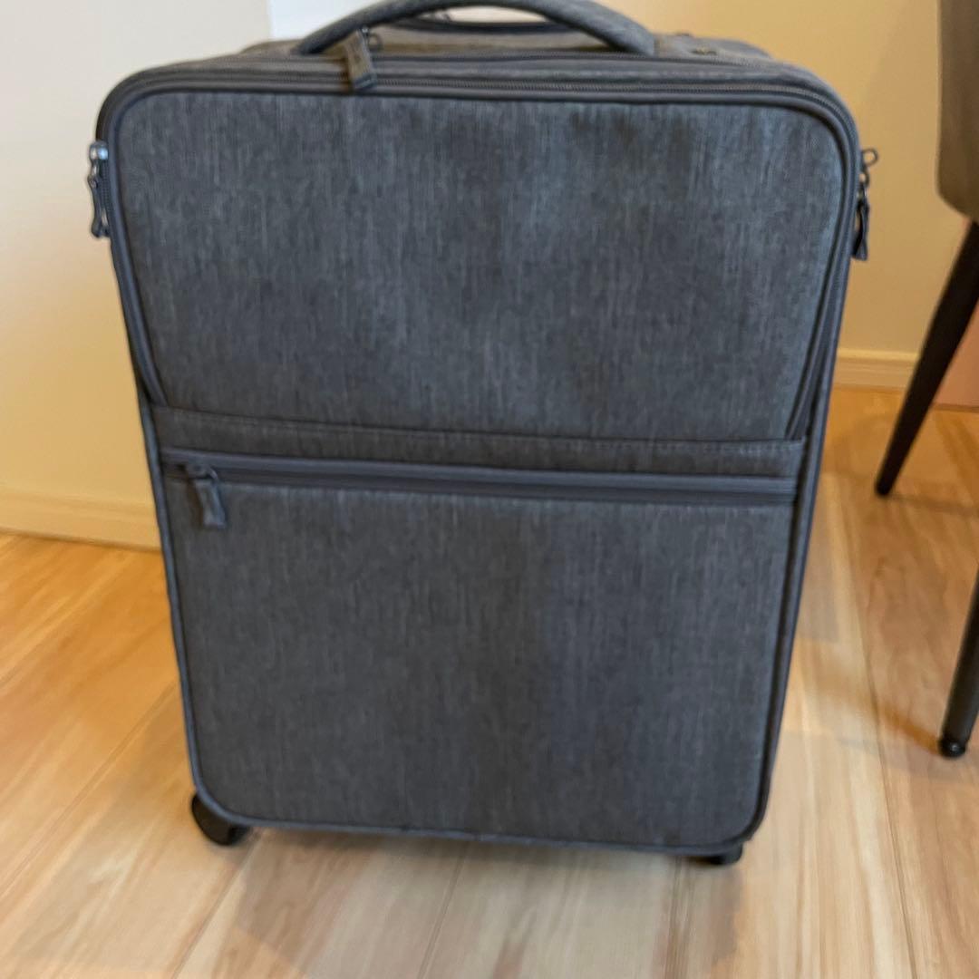無印良品 半分の厚みで収納できるソフトキャリー ケース　グレー　S 美品　畳める MUJI 半分の厚みで収納できるソフトキャリーL を使ってみました。 | 40