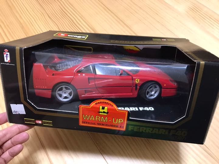 フェラーリF40 buragoベースWARM-UP社製　1/18
