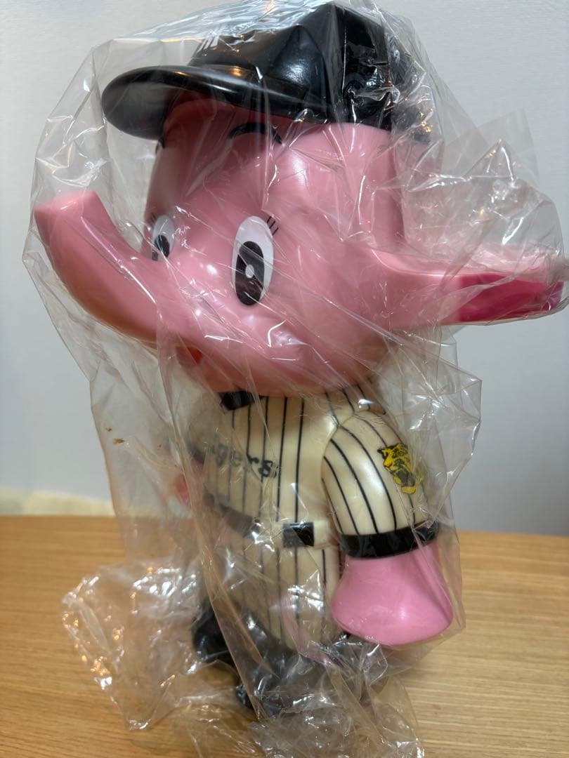 阪神タイガースサトちゃん&サトコちゃん コインバンク 30cm - メルカリ