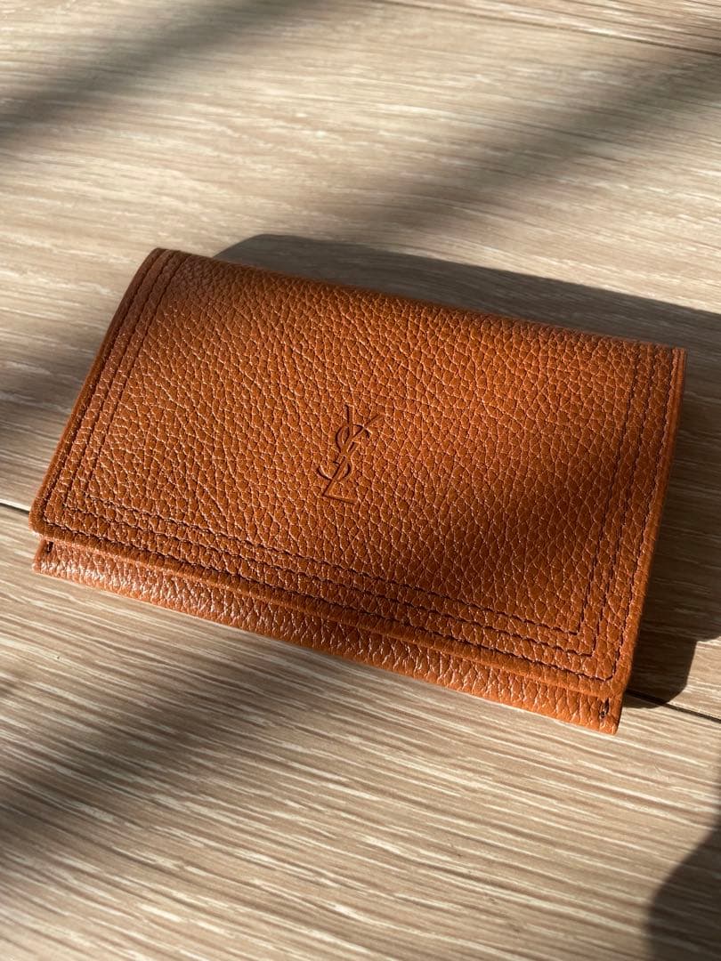 Yves Saint Laurentイブサンローラン シュリンクレザー 名刺入れ