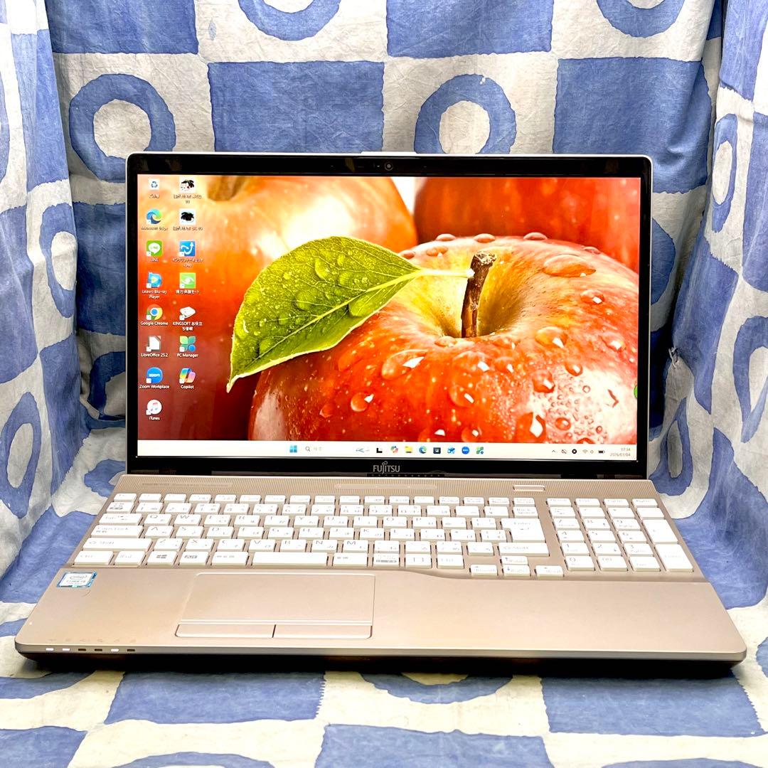 快速SSD256GB☆美しいゴールドノートパソコン♪第7世代！カメラ！Win11