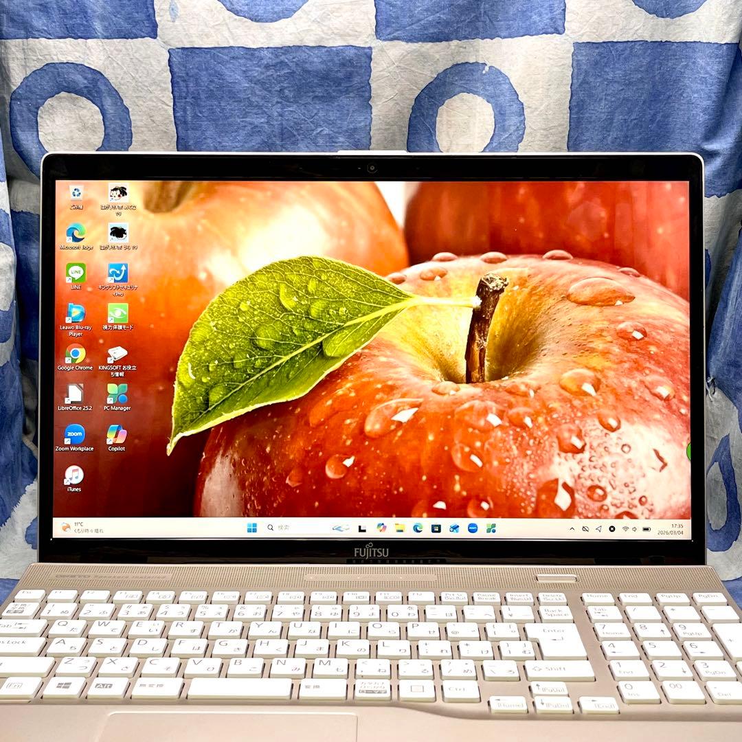 快速SSD256GB☆美しいゴールドノートパソコン♪第7世代！カメラ！Win11