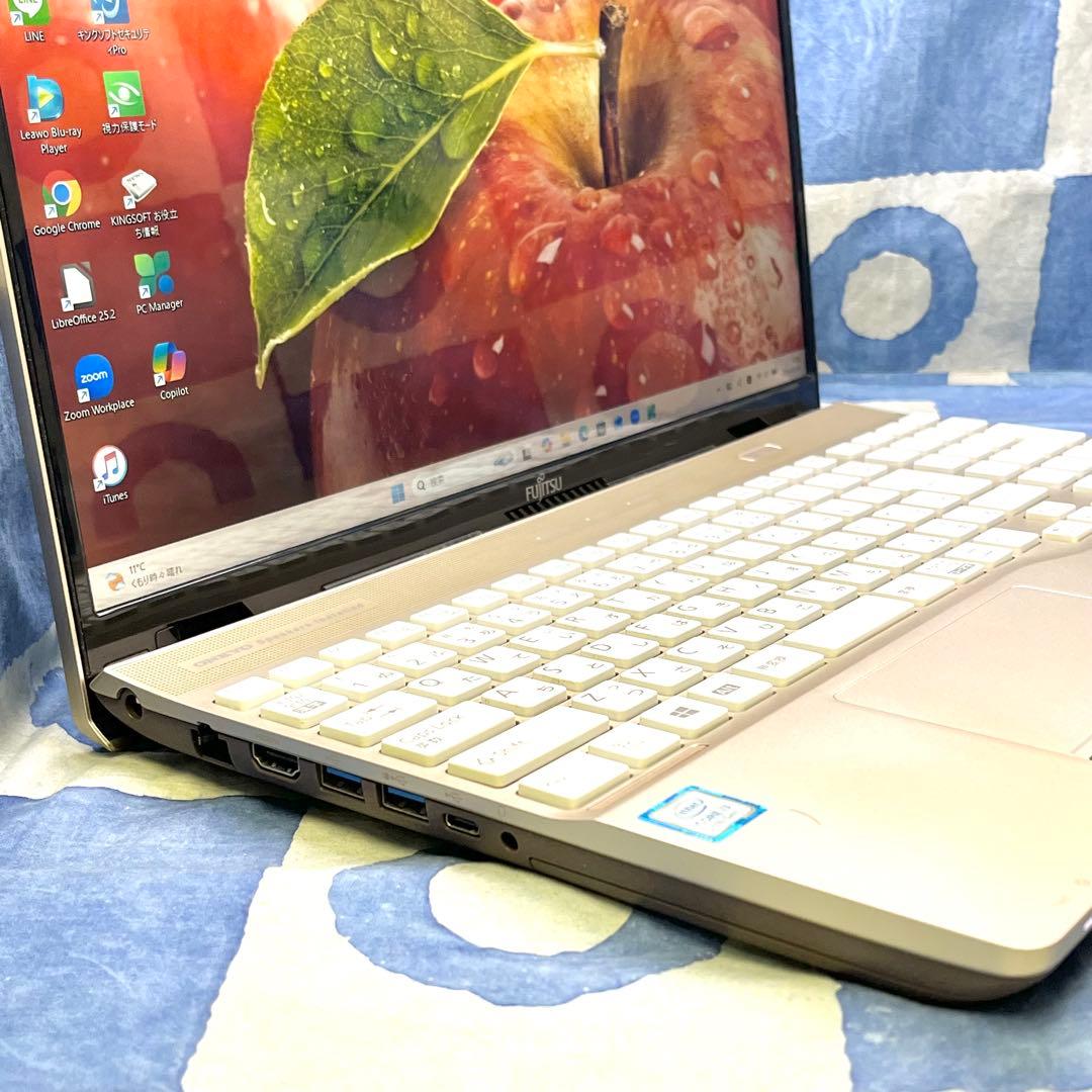 快速SSD256GB☆美しいゴールドノートパソコン♪第7世代！カメラ！Win11