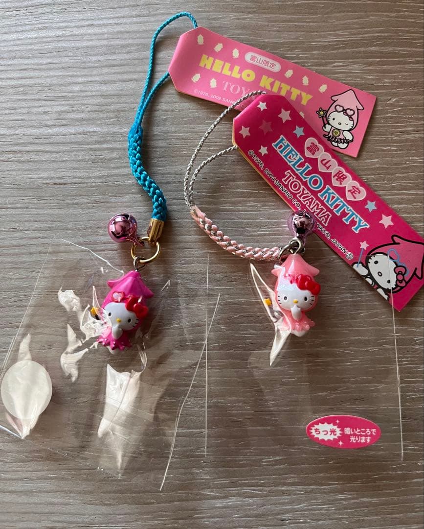 レア◎富山限定◎ホタルイカ(蓄光＆濃いピンク)キティ◎根付け