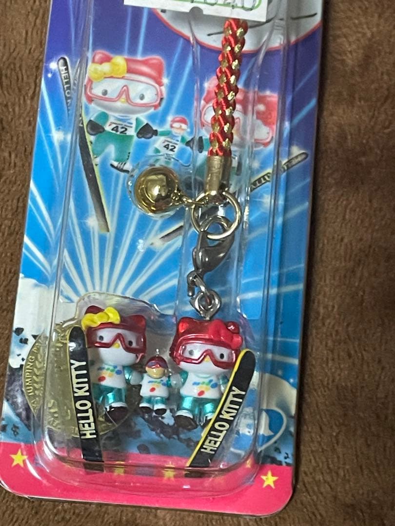 ハローキティ スキー ジャンプストラップ 2個セット 金銀 - メルカリ