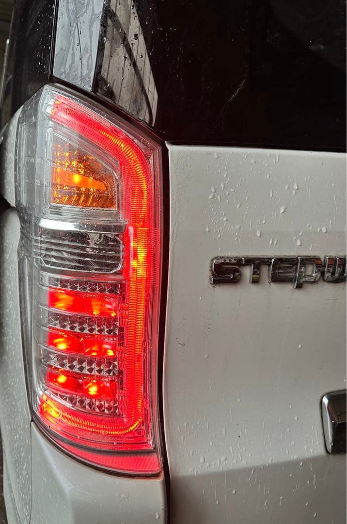 RK5/RK6 ホンダ ステップワゴン スパーダ Z後期 LED左右テールランプ