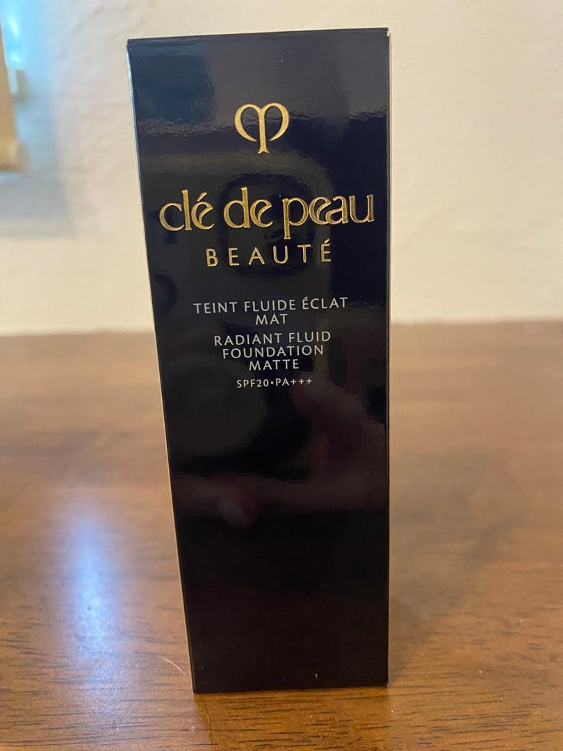 12/28出品終了【新品未使用】クレドポーボーテ⭐︎タンフリュイドエクラ マット