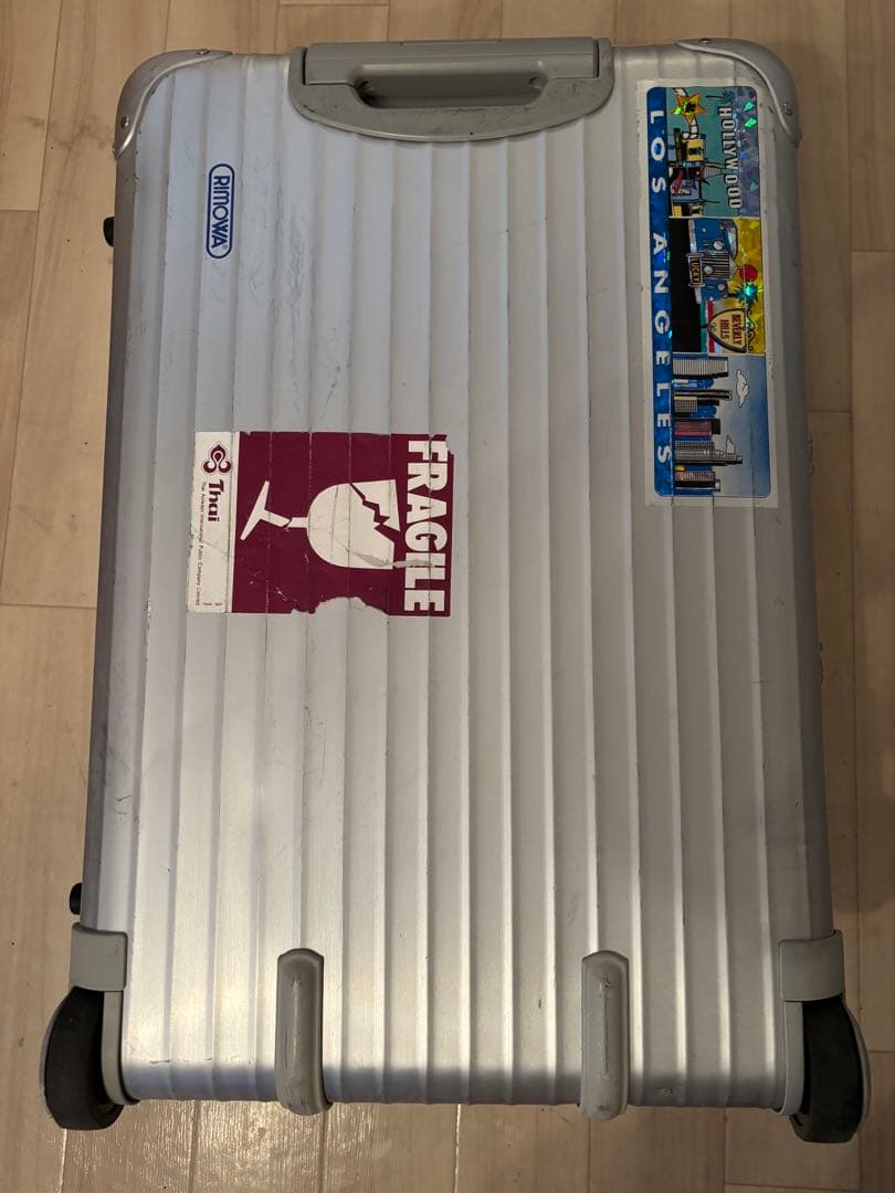 RIMOWAリモワ★人気❗️シルバー スーツケースキャリーケース★使用回数は少ない 楽天市場】シルバー（ブランドリモワ）（スーツケース・キャリーバッグ