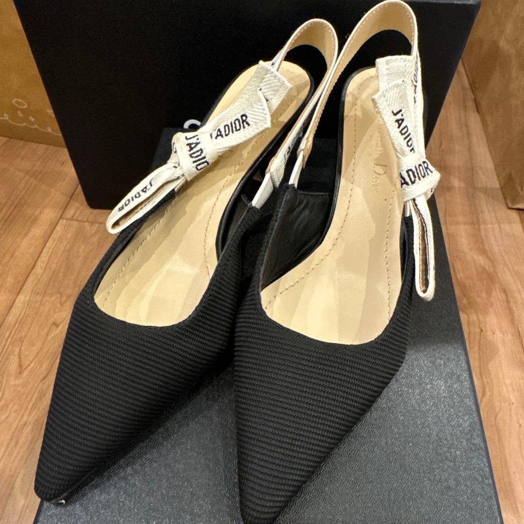 Dior ブラック ポインテッドトゥ パンプス 38