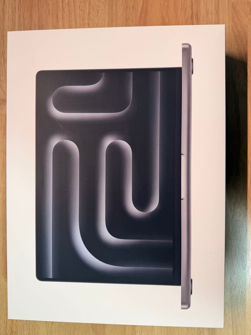 MacBook Pro 14インチ 512GB