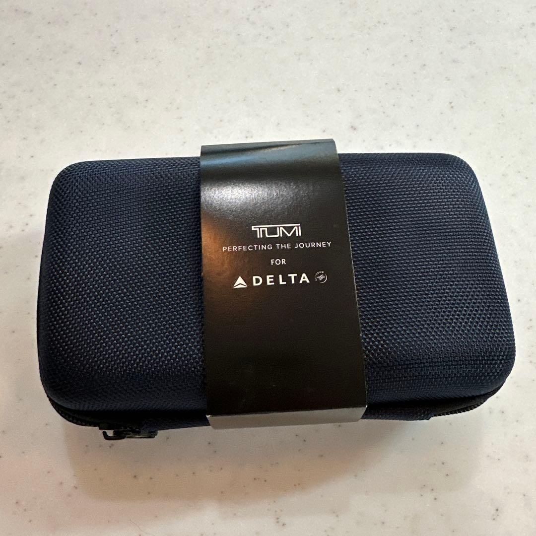 TUMI for DELTA トラベルポーチ - メルカリ