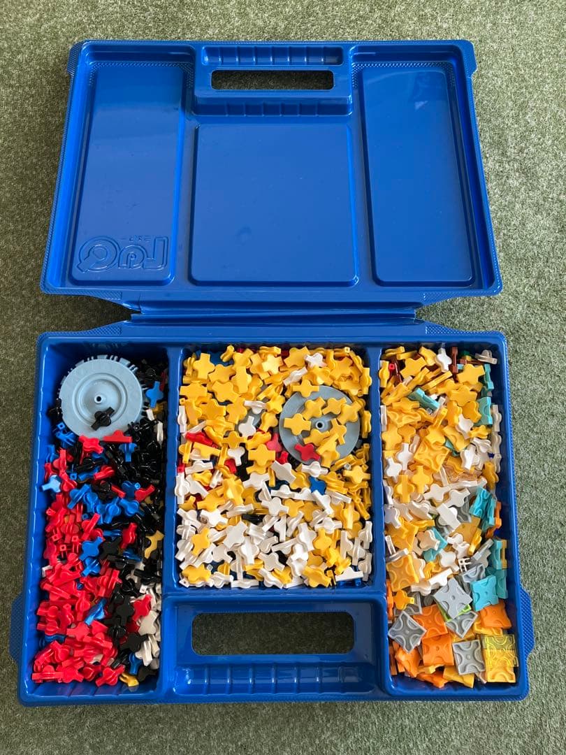 LaQ ２４００ピース以上　収納ケース付き