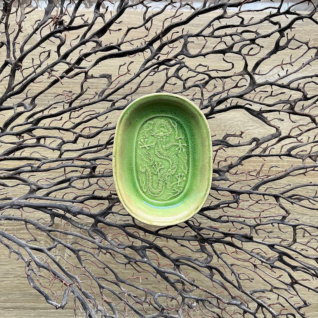 骨董　淡路珉平焼　タイルグリーン 陽刻　希少　5本爪龍紋　楕円形　豆皿 2026年最新】珉平焼の人気アイテム - メルカリ