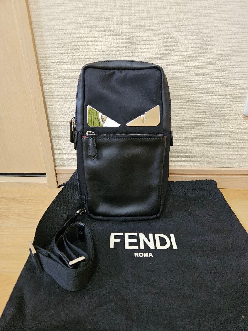 FENDI フェンディ/ボディバッグ 7VZ033 モンスターバグズアイ