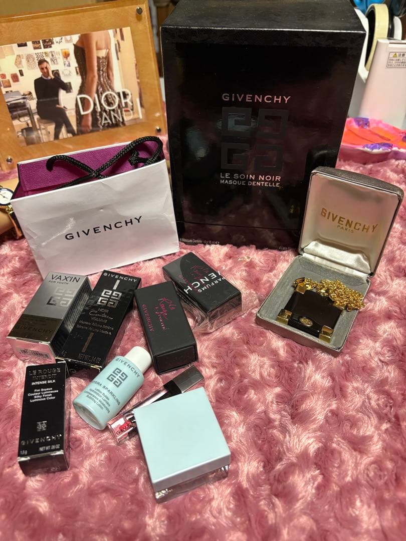GIVENCHY セット