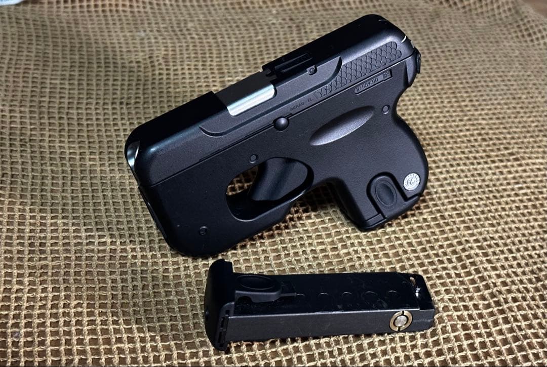 東京マルイコンパクトキャリー CURVE 18歳以上 ガスガン