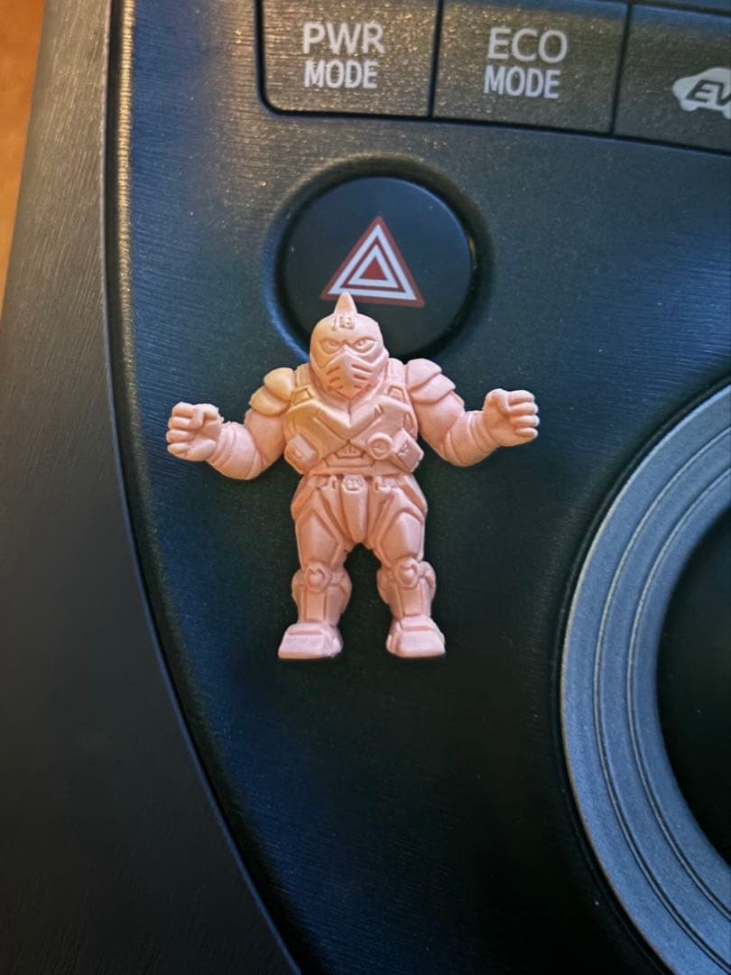 キン消し　パート29 キン肉マン　ディフェンドスーツ　肌色