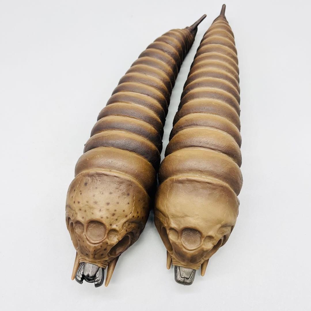 モスラ 幼虫（オス・メス）2004 4体セット ソフビ - メルカリ