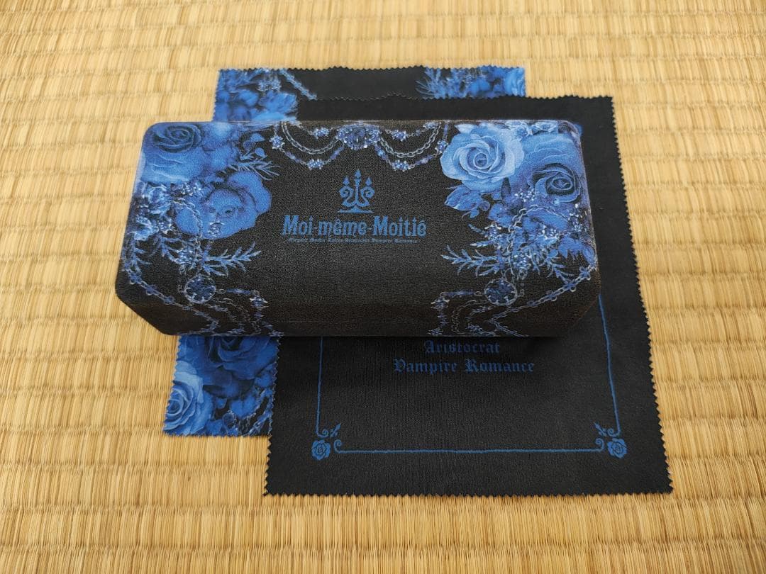 Moi-meme-Moitie　めがねケース