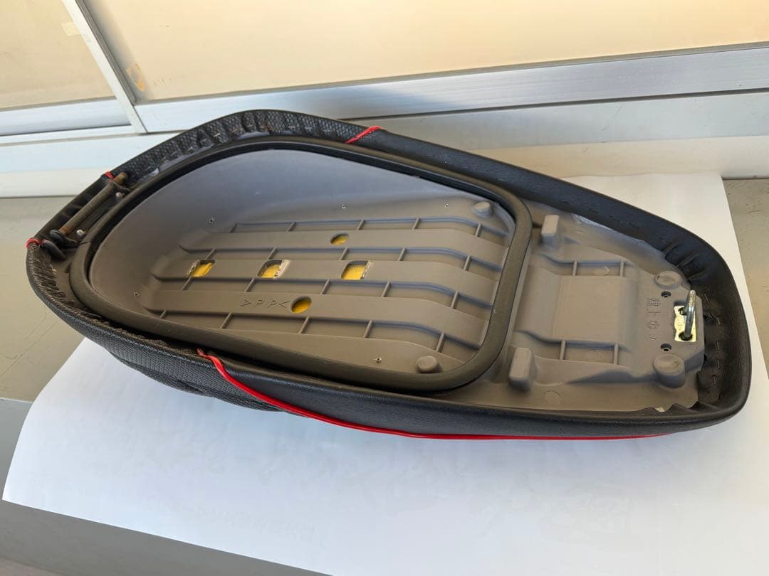 グランドアクシス100 3cmローダウンシート DCR製 期間限定お値下げ中