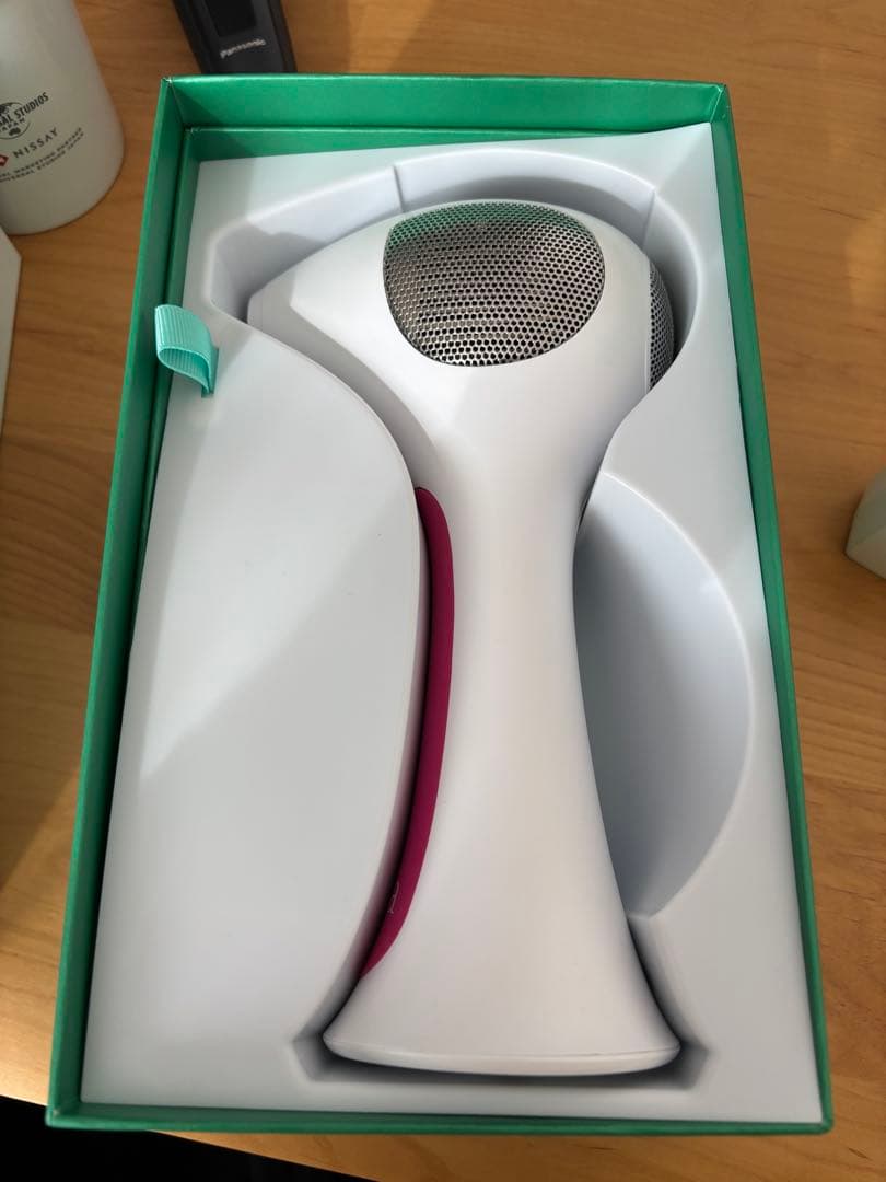 トリア 脱毛器 ホワイト/ピンク 充電器付き