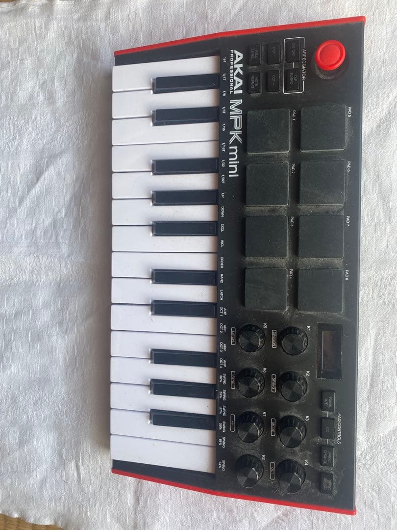AKAI MPK Mini MIDIキーボード
