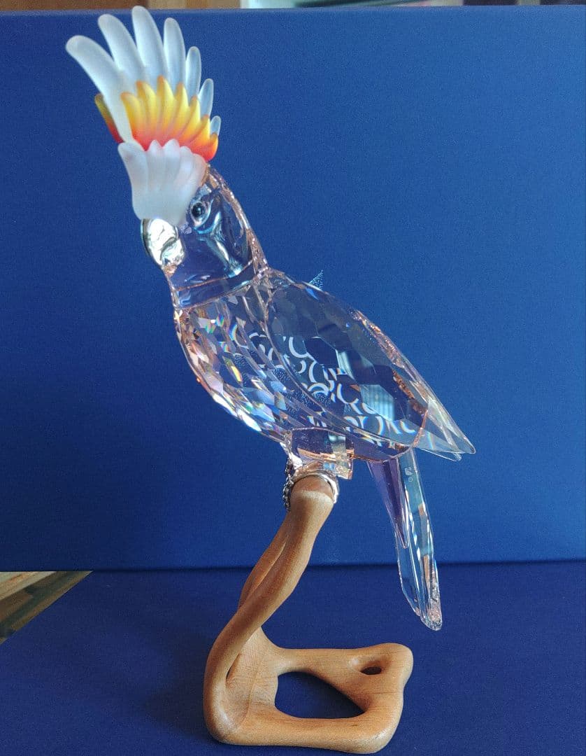 スワロフスキー クリスタル 『 Cockatoo Red』 718565 - メルカリ