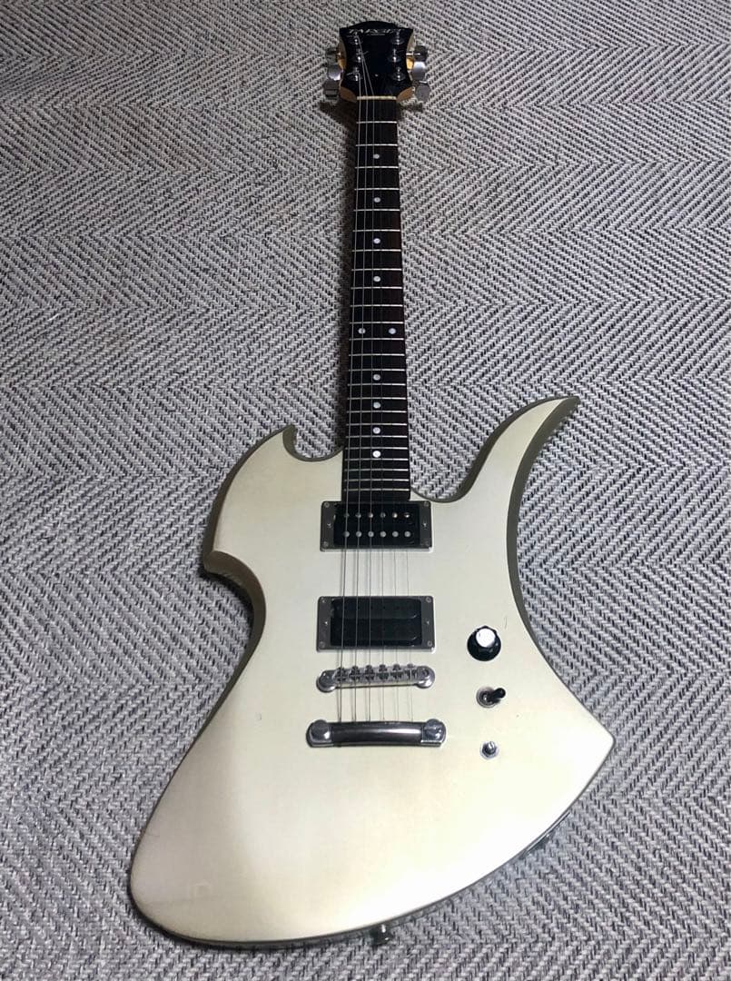 TARGET by FERNANDES MGT-50 モッキンバード 改造あり