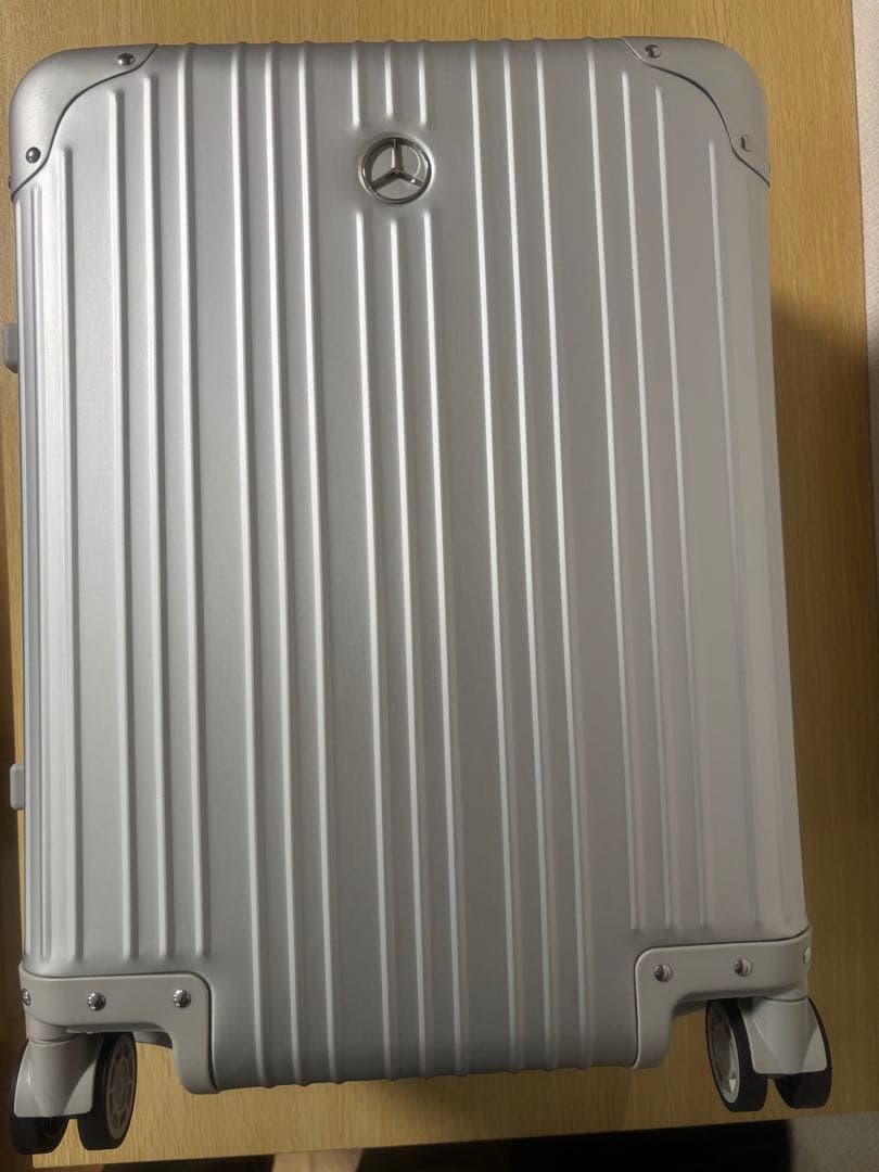 新品未使用品】メルセデスベンツ アルミスーツケース 32L キャリー