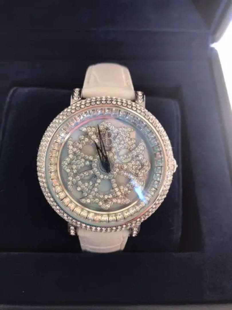 brillamicoブリラミコLILY 40MM WHITE x SILVER