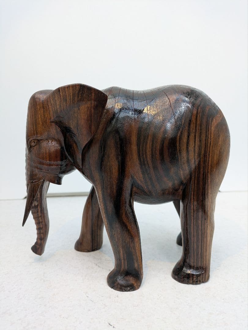 ☆b718、希少 唯一無二の模様 黒柿 象 彫刻 置物