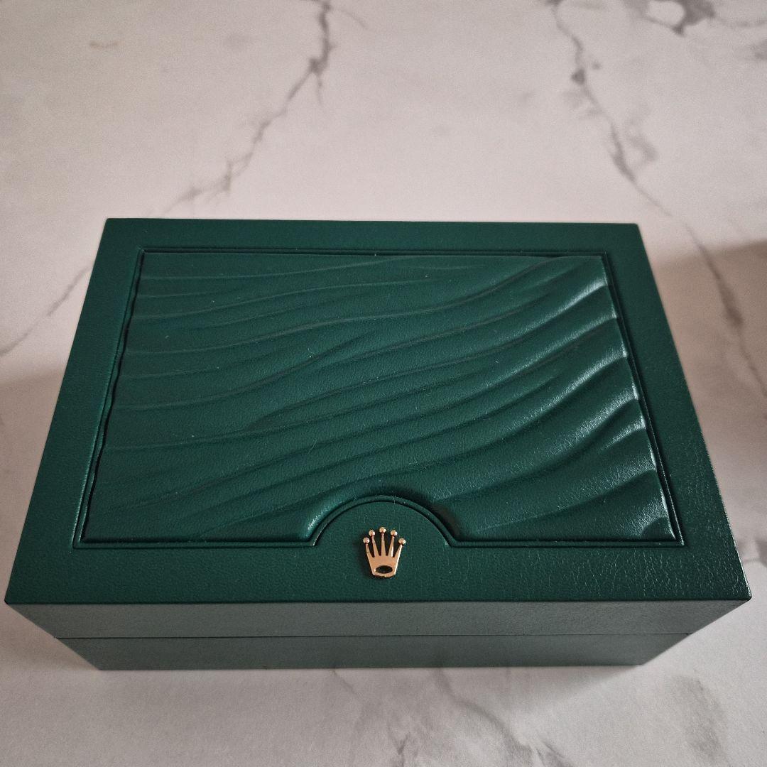 買*X様 純正現行品　ロレックス　ボックス　Mサイズ