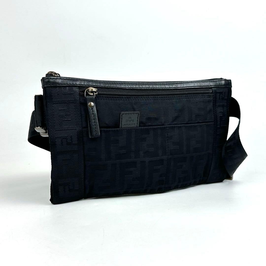 専用■フェンディ ズッカ柄 ボディバッグ FF キャンバス レザー ブラック
