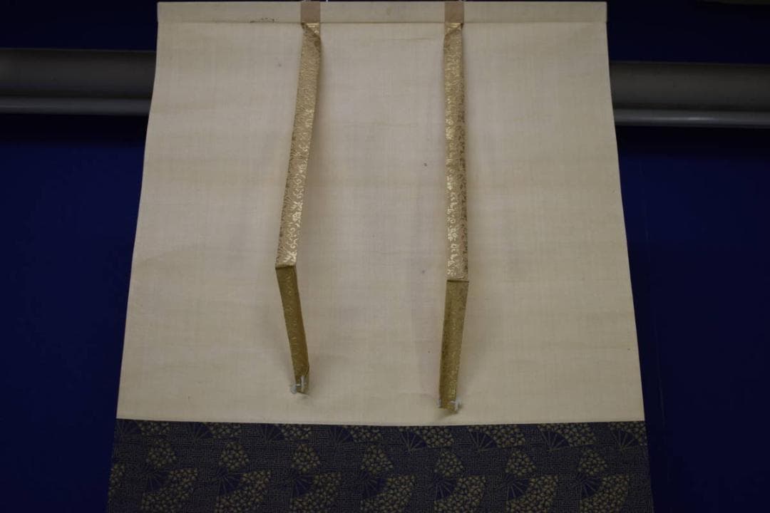 真作/高久隆古/桜下美人画/絹表装/布袋屋掛軸HH-659 - メルカリ