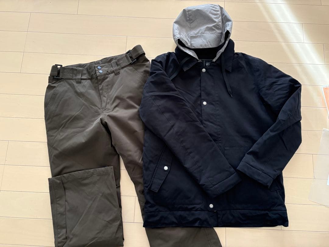 スノーボードウェア　上下セットLサイズ