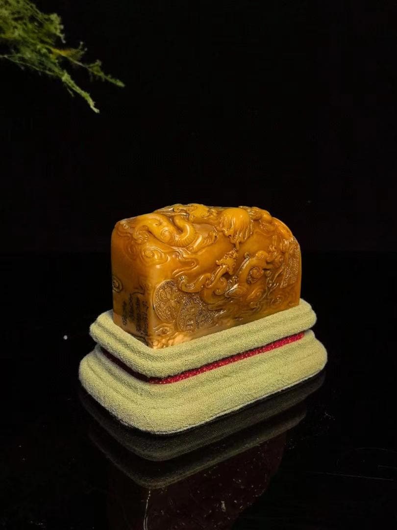 中国古美術・旧蔵寿山石瑞獣献宝の印鑑・手彫り・田黄石・風水・書道具