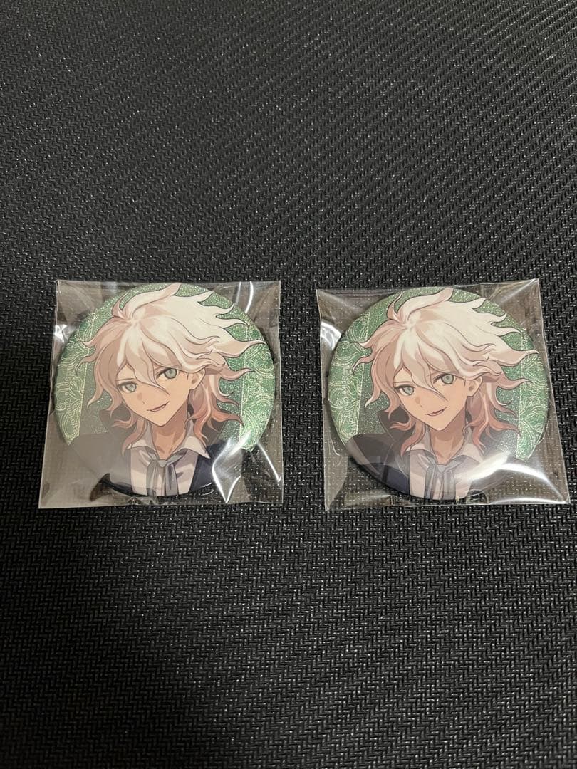 ダンガンロンパ およさん 玉座ver グリッター缶バッジ 狛枝凪斗 - メルカリ