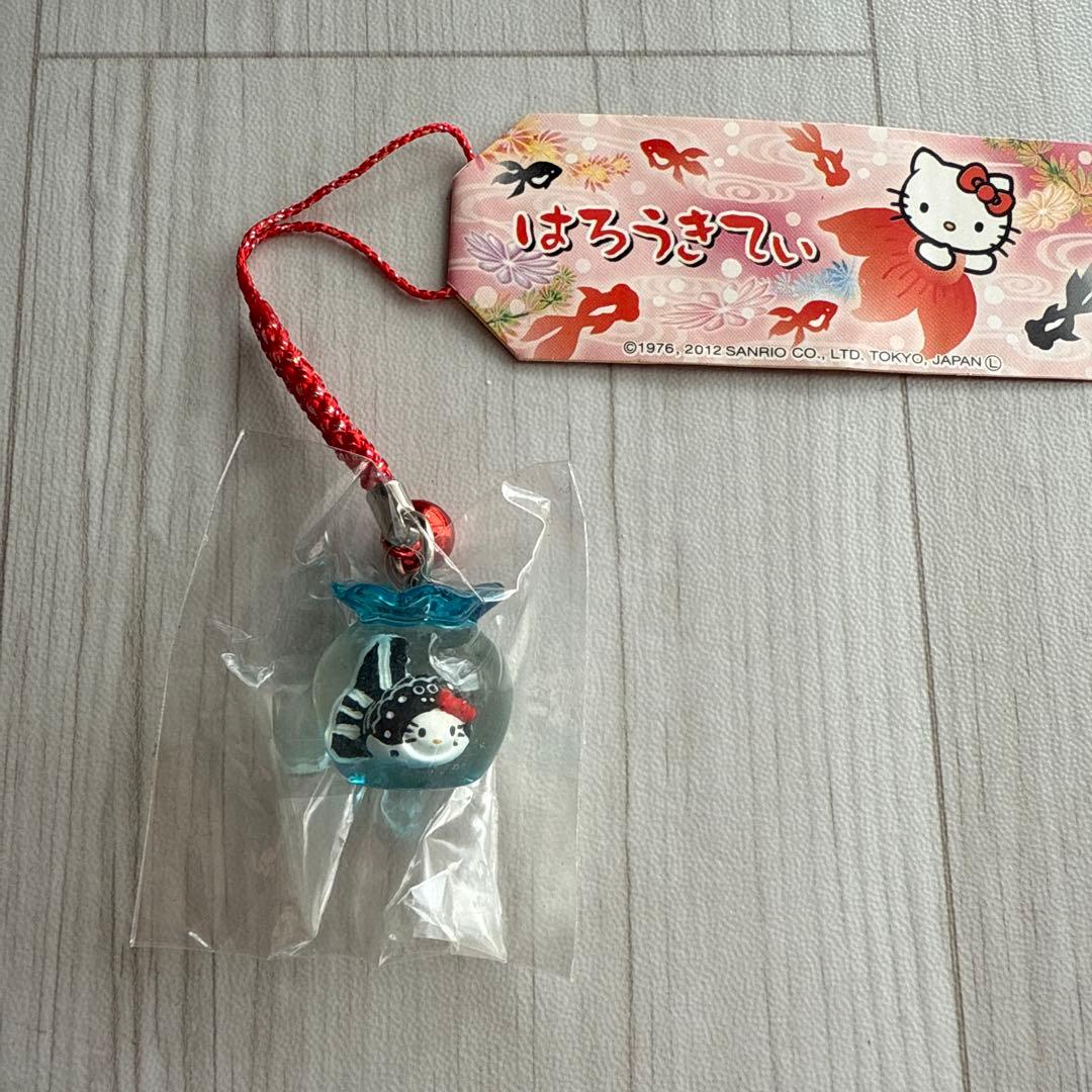 サンリオ ハローキティ ご当地キティ 根付き 金魚 黒 ストラップ