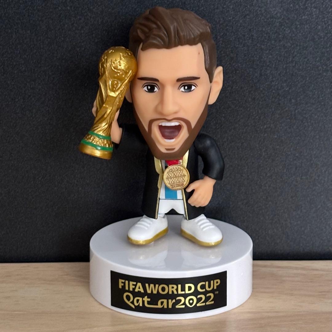 スーパーレア】リオネル・メッシ ZURU FIFA BALLERS 10番 - メルカリ