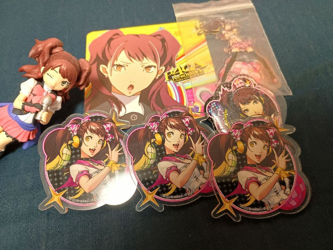 激レア　ペルソナ4 久慈川りせダンシング・オールナイト アクリルバッジ 　等