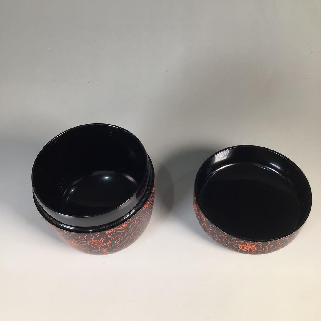 M724 棗 『藤原清助(静雨)作』『沈朱牡丹彫』『中棗』 共箱 茶道具