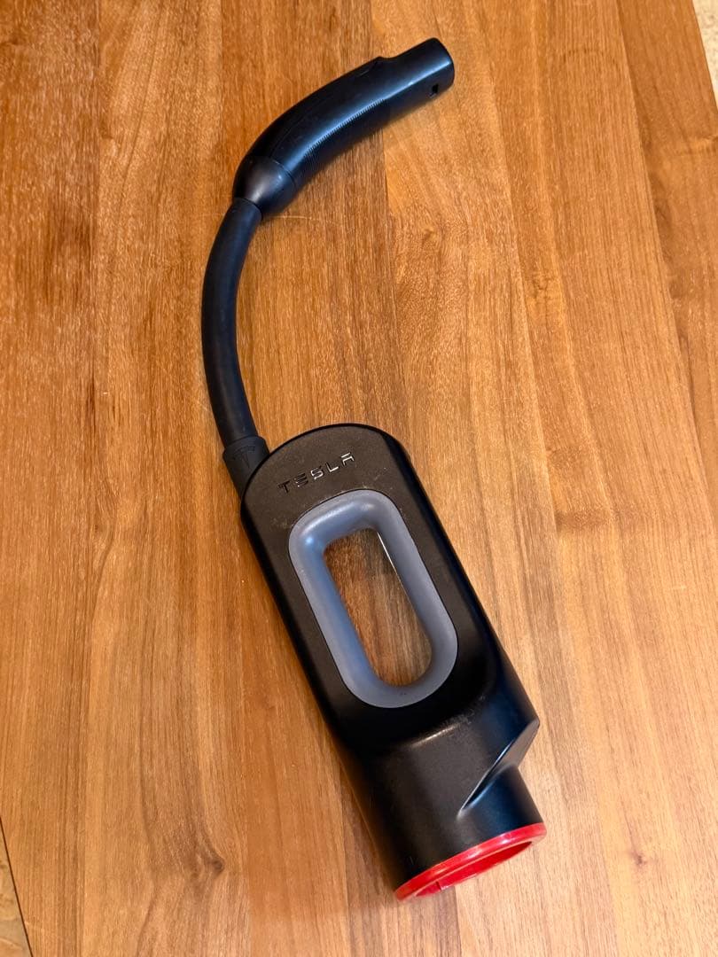 テスラ　チャデモアダプター 公共の充電設備 | テスラ サポート ジャパン