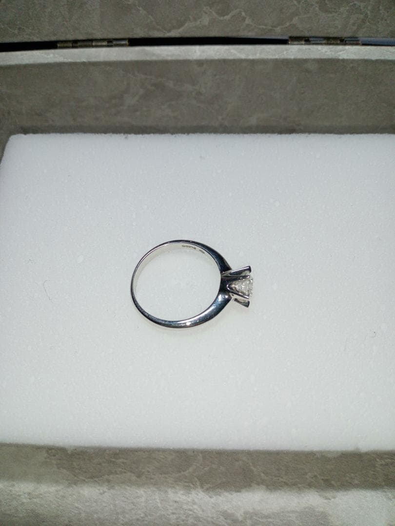 【定価100万円】 大粒ダイヤモンド 0.59ct プラチナダイヤモンドリング