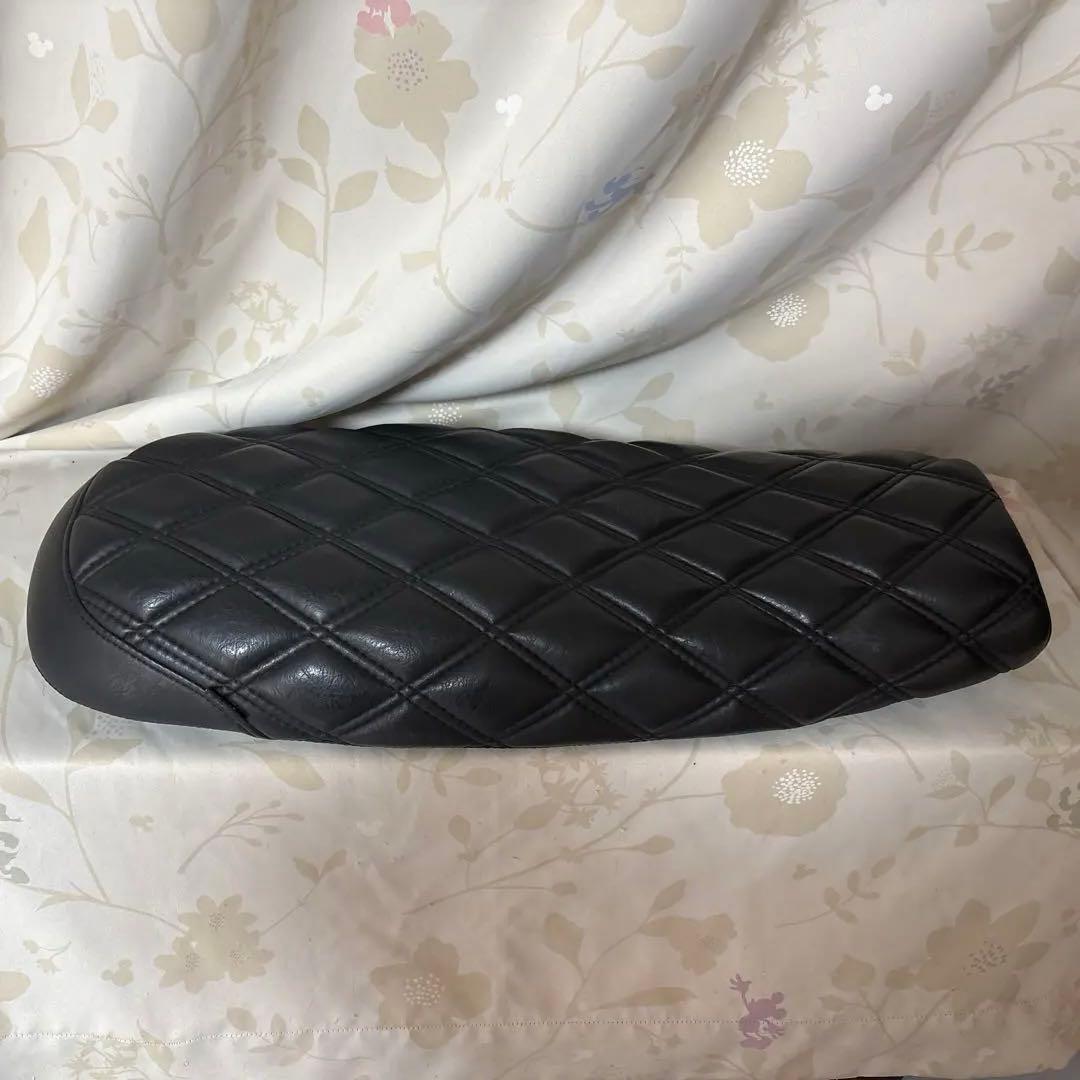 モートーン　ボンネビル　空冷　ダイヤモンドステッチ　スキニーシート