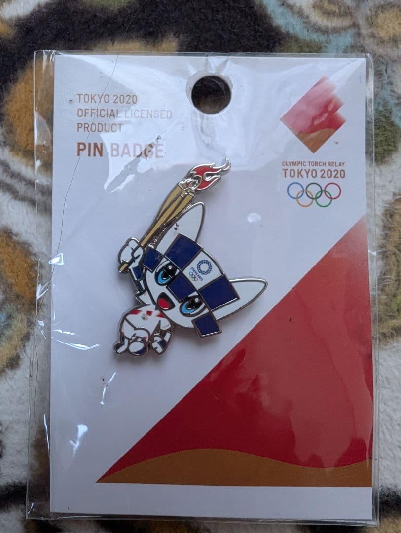 東京2020 オリンピック公式マスコットピンバッジ - メルカリ