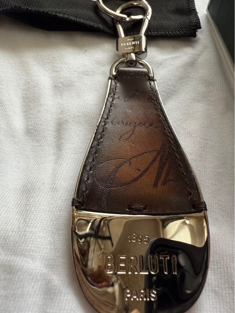 ベルルッティ 靴べら バックチャーム 新品未使用 - メルカリ