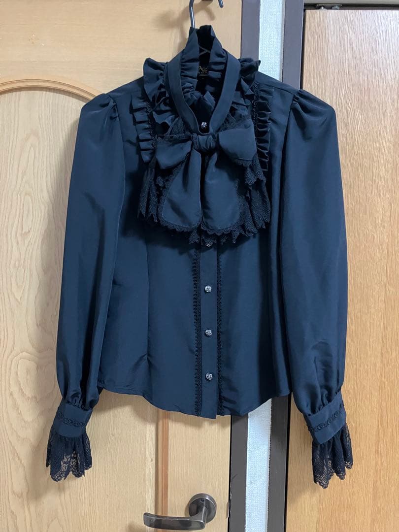 る*ー様 アリスアンドザパイレーツ ミカエルブラウス 黒×シルバー