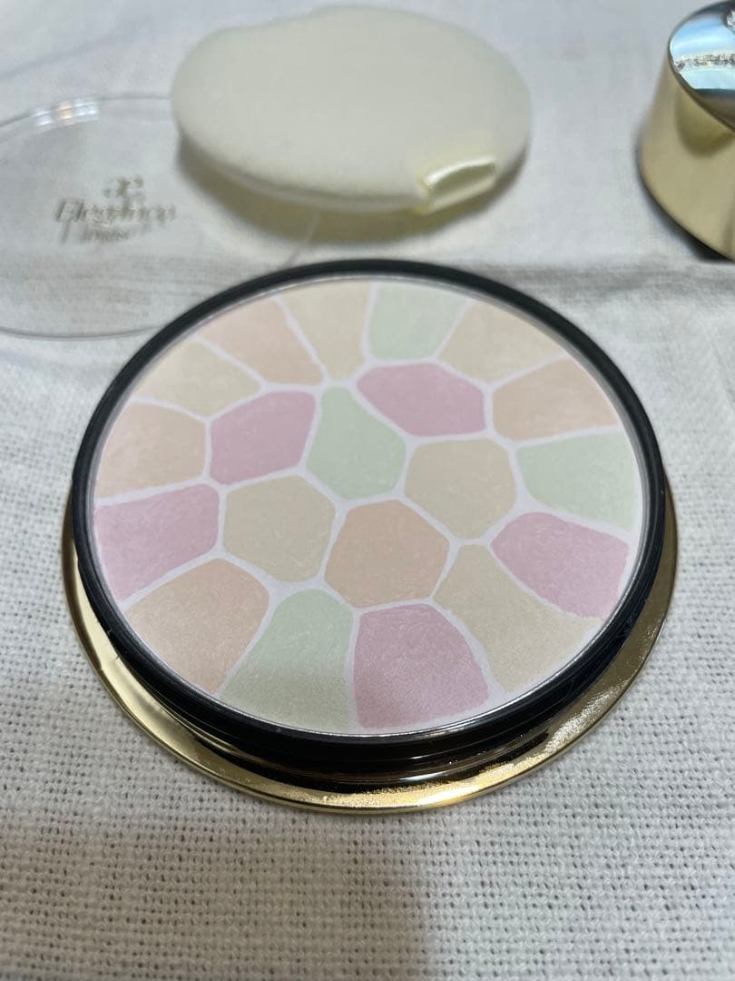 エレガンス ラ プードル オートニュアンス リクスィーズ　VI フェイスパウダー