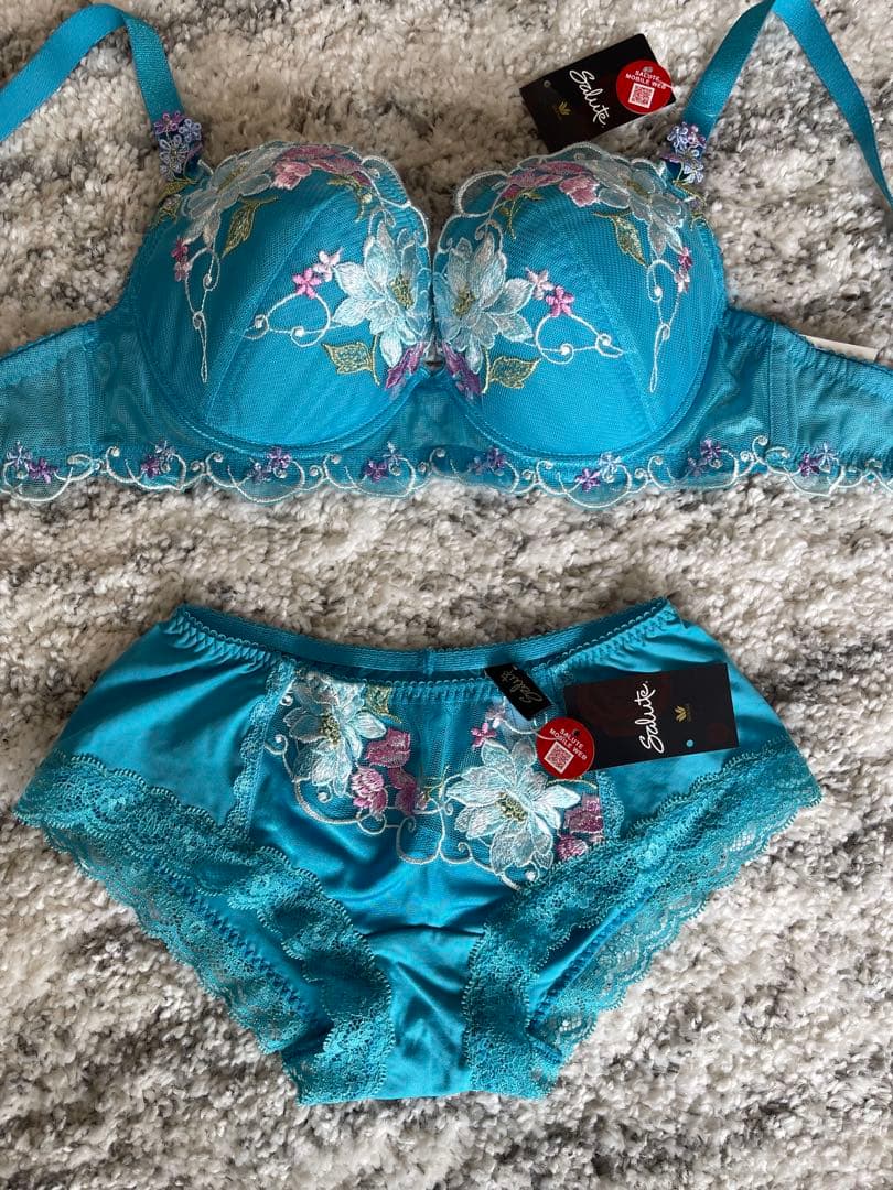 ワコール/サルート F65 新品タグ付 P-upブラ ショーツセット - メルカリ